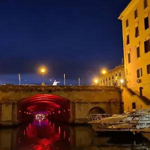 Casa Medicea Sul Canale Livorno