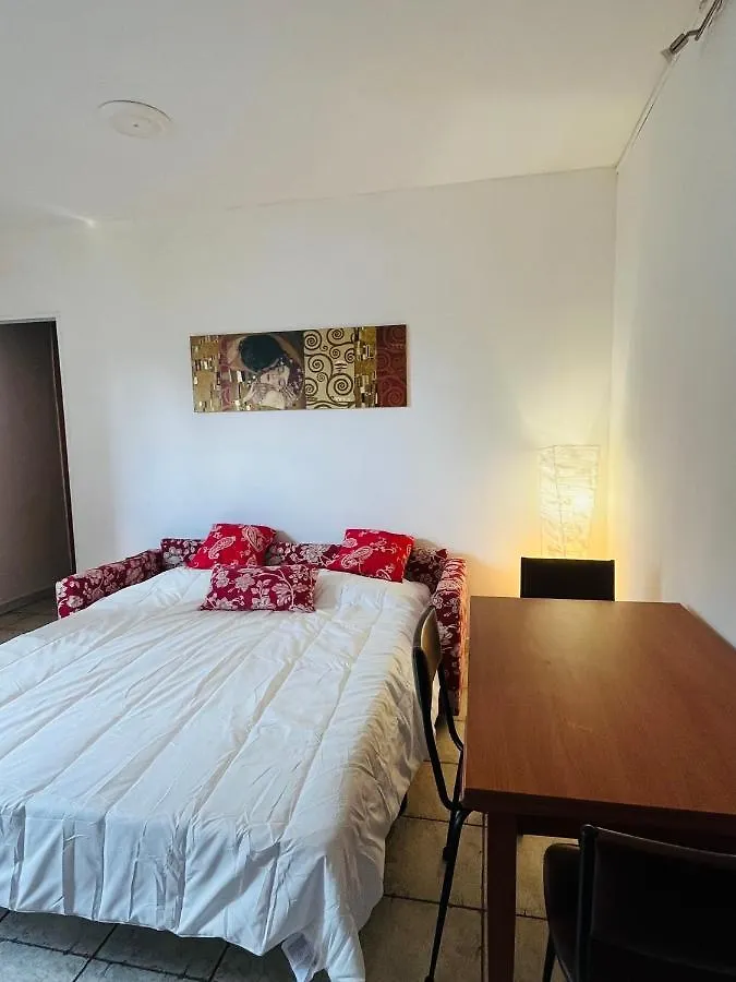 Casa L' Aurora Viola Apartman Livorno